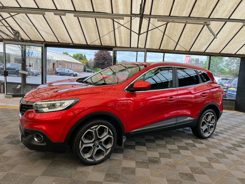 Renault Kadjar Suv ST19BKN Red #4