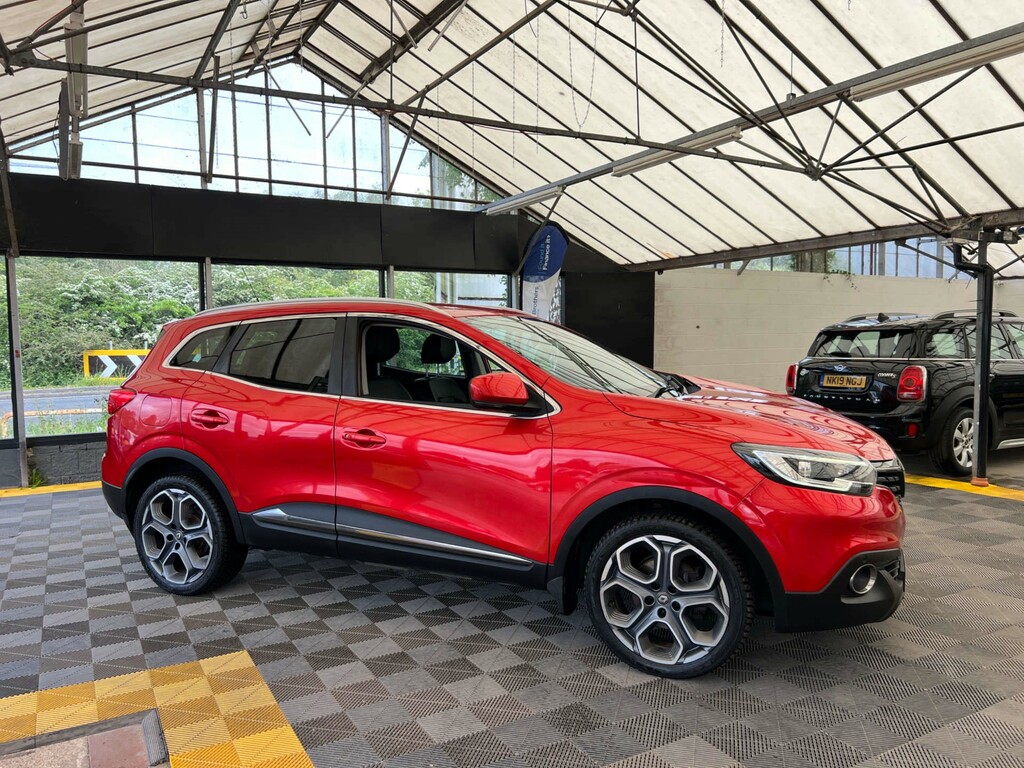 Renault Kadjar Suv ST19BKN Red #2