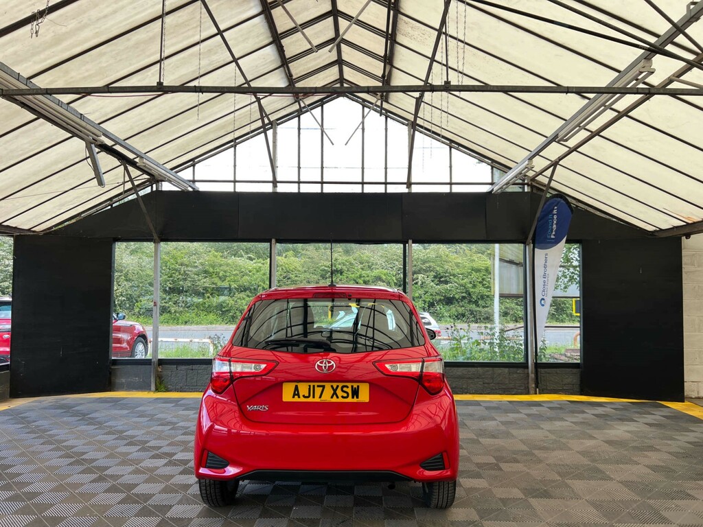 Toyota Yaris Hatchback AJ17XSW Red #5