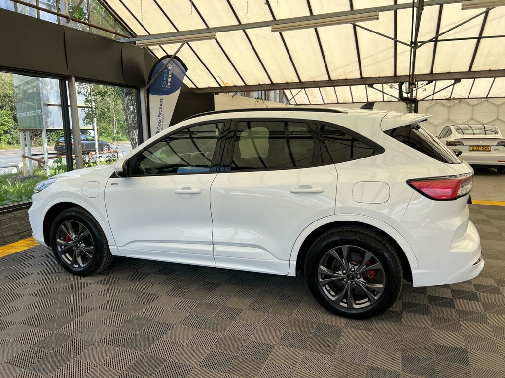 Ford Kuga Suv AY23KSJ White #4