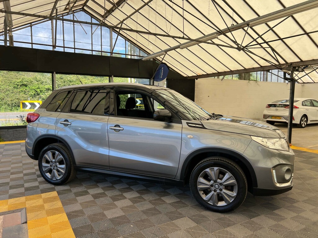 Suzuki Vitara Suv Grey