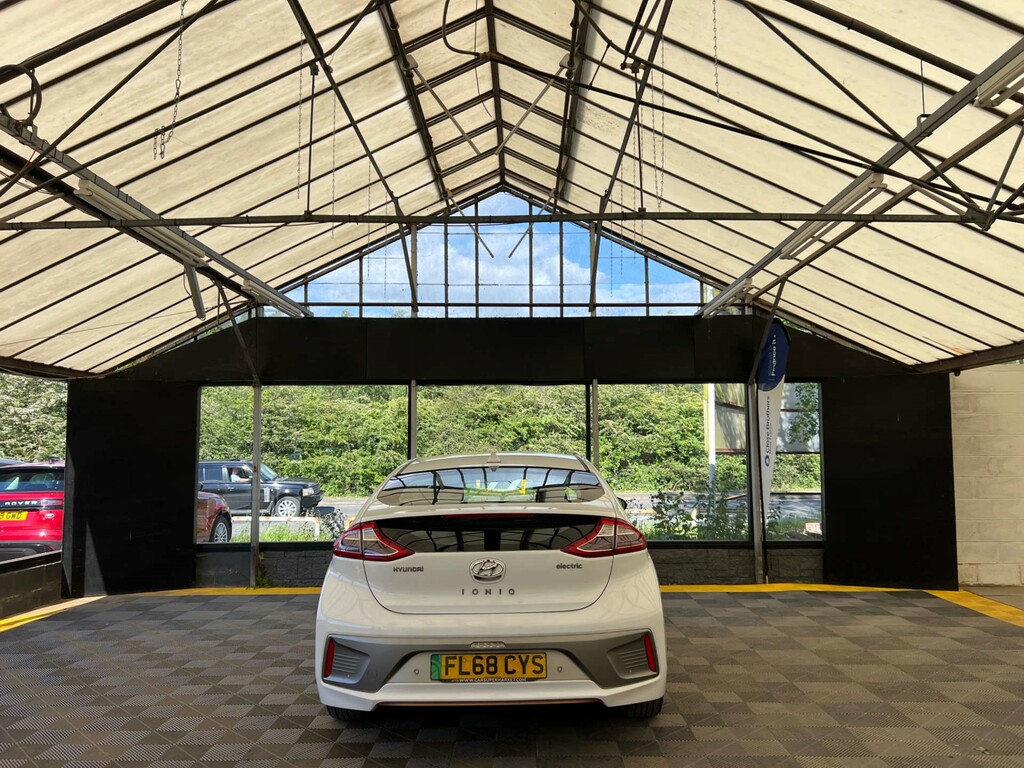 Hyundai Ioniq Hatchback FL68CYS White #4