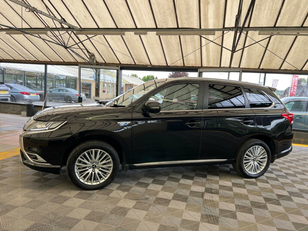Mitsubishi Outlander Suv RF68NPN Black #4