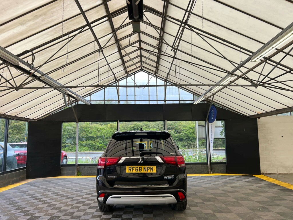 Mitsubishi Outlander Suv RF68NPN Black #6