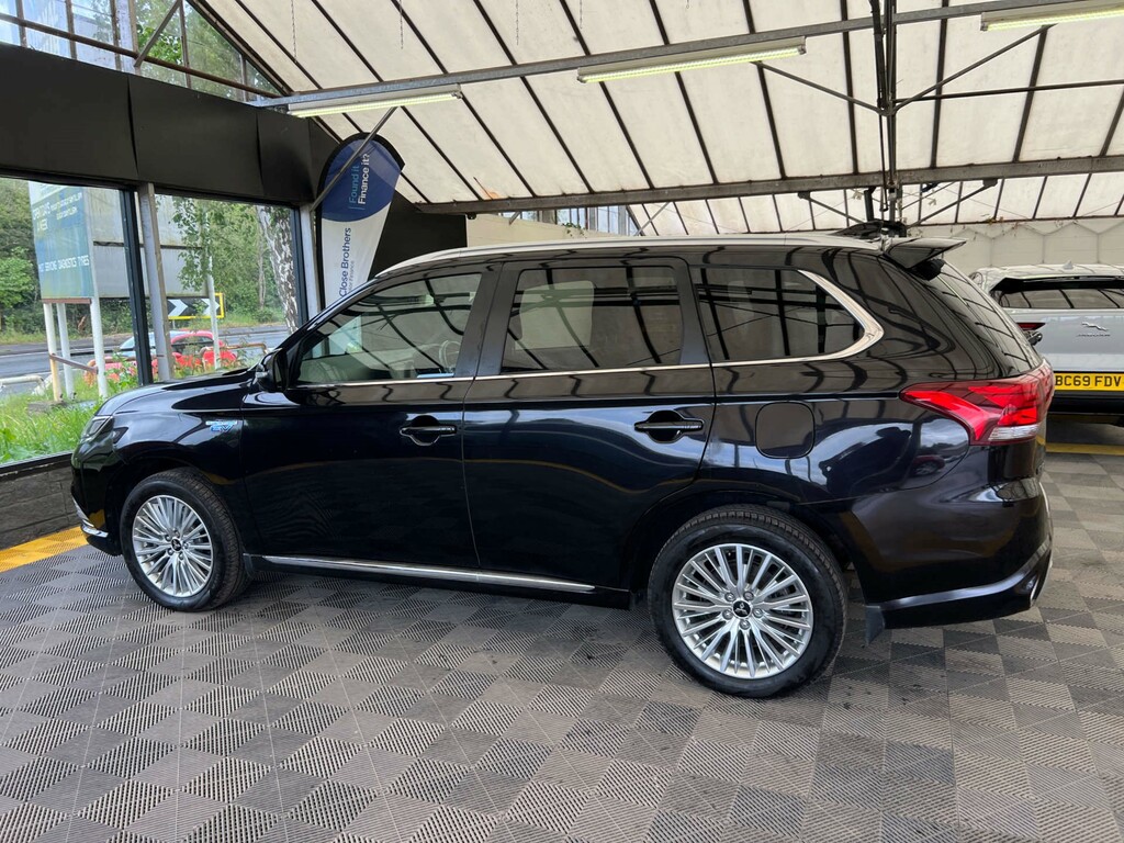 Mitsubishi Outlander Suv RF68NPN Black #5