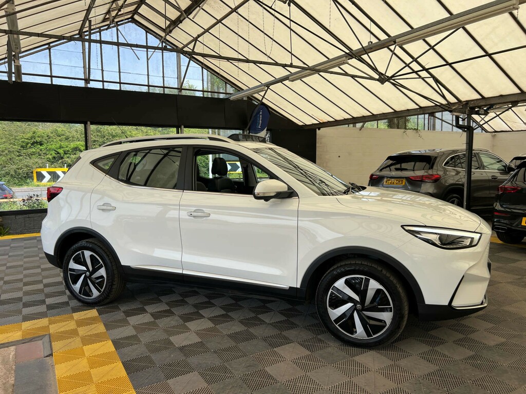 MG ZS Suv SJ22EKD White #2