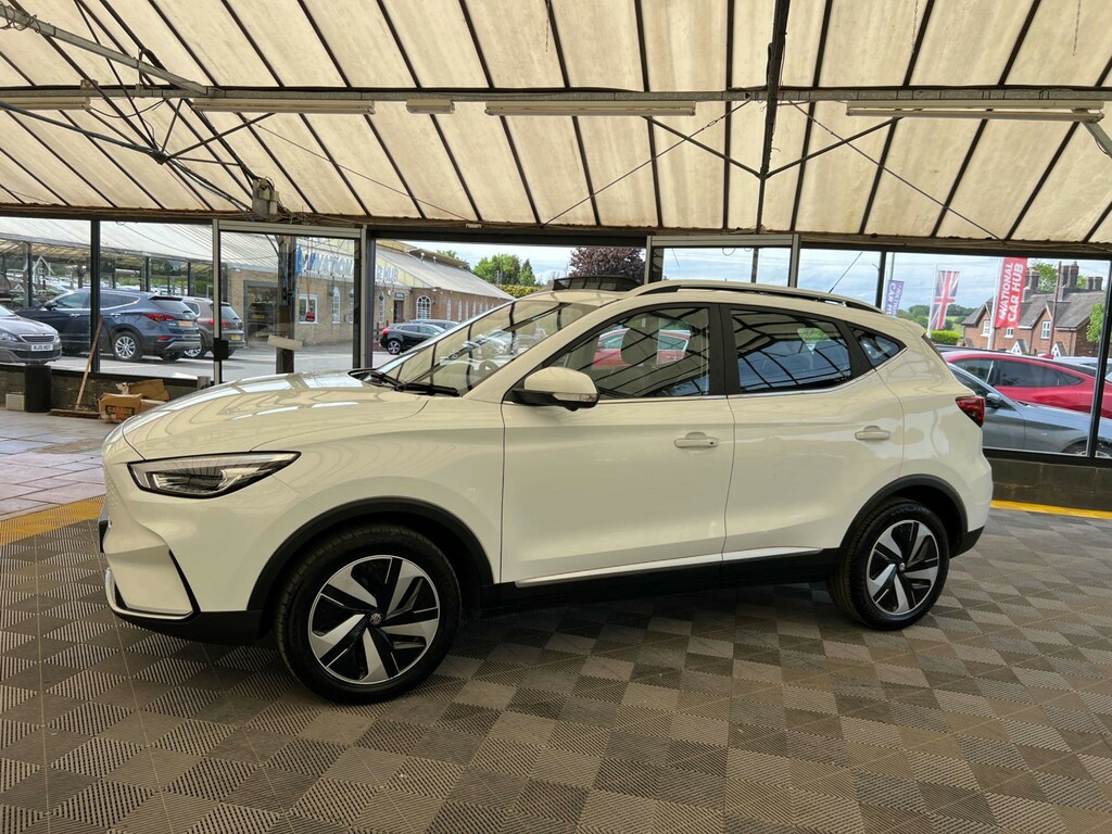 MG ZS Suv SJ22EKD White #4