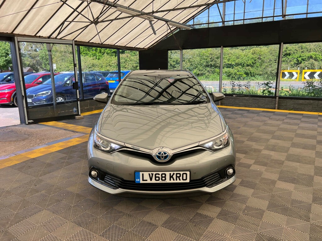 Toyota Auris Hatchback LV68KRO Grey #2