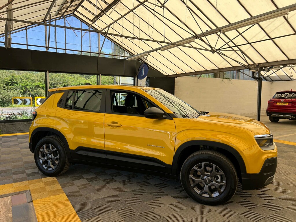 Jeep Avenger Suv Yellow