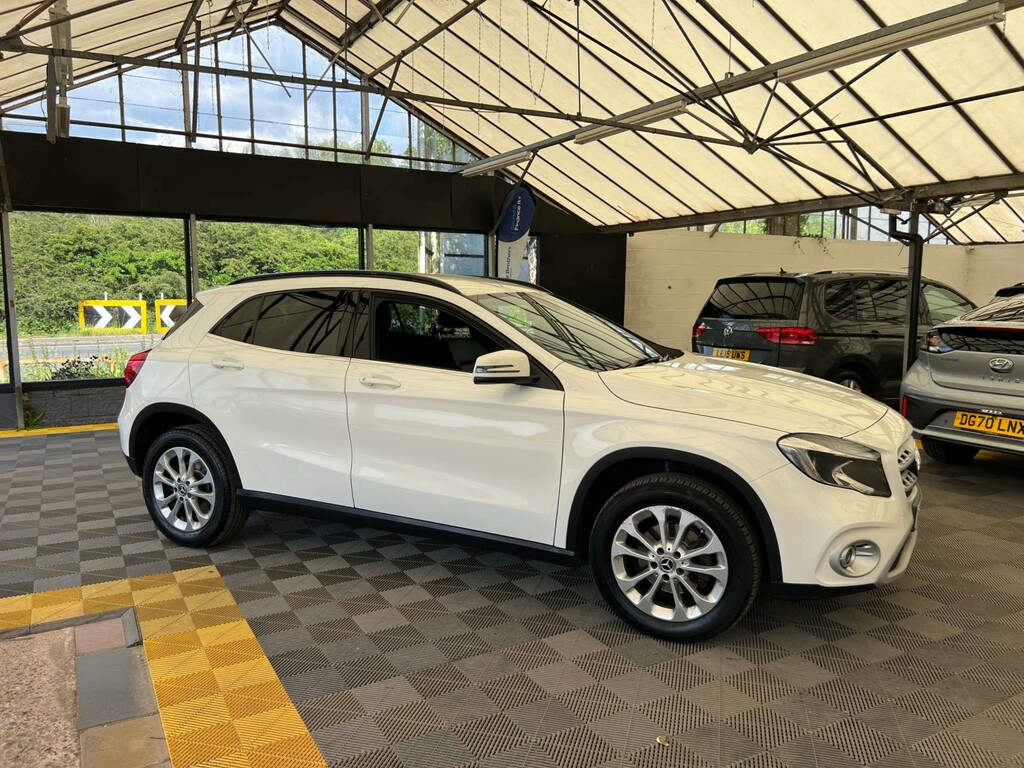 Mercedes-Benz GLA Class Suv White