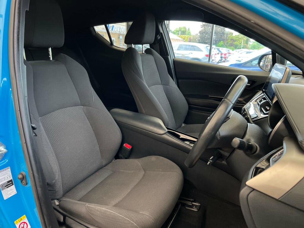 Toyota C-Hr Suv WP68KUG  #6