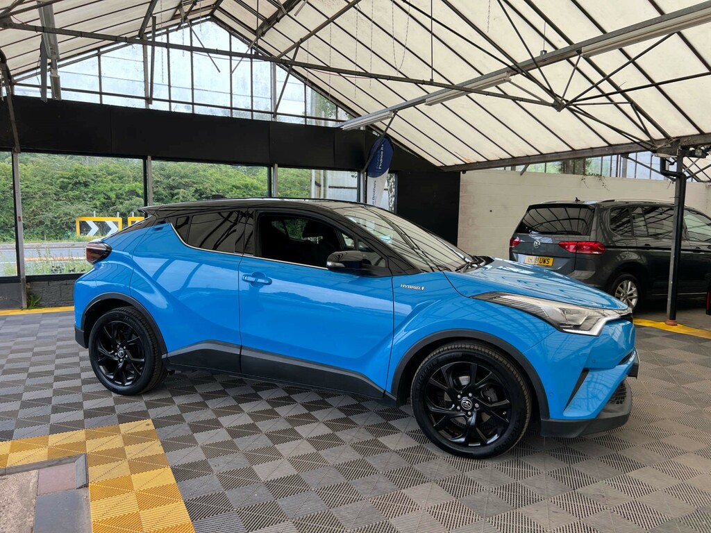 Toyota C-Hr Suv 