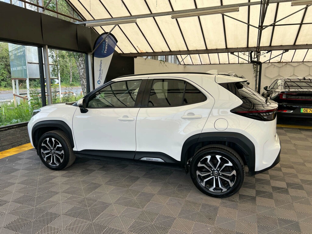 Toyota Yaris Cross Suv NU23MZF White #5