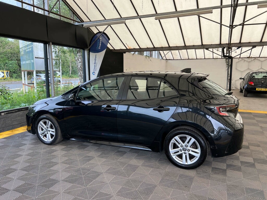 Toyota Corolla Hatchback NL71WUJ Black #4