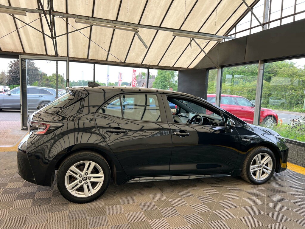 Toyota Corolla Hatchback NL71WUJ Black #6
