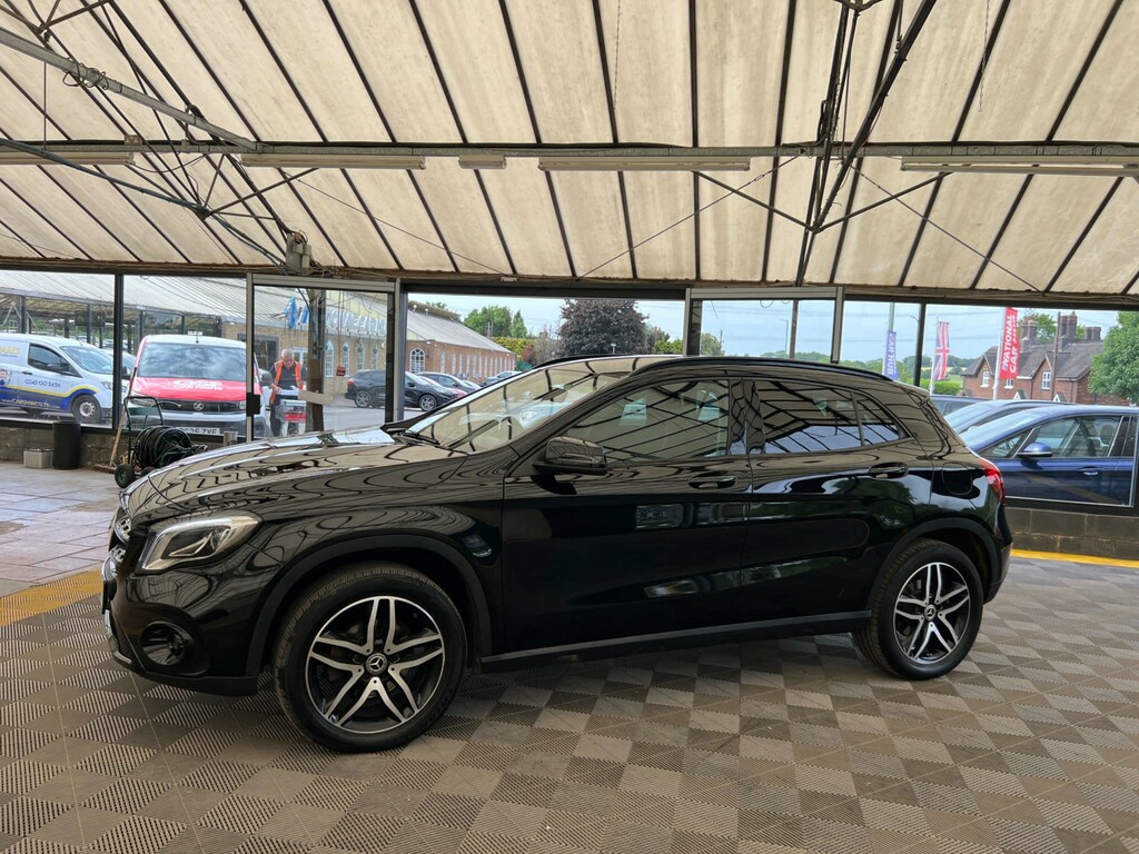 Mercedes-Benz GLA Class Suv NK19UKS Black #3