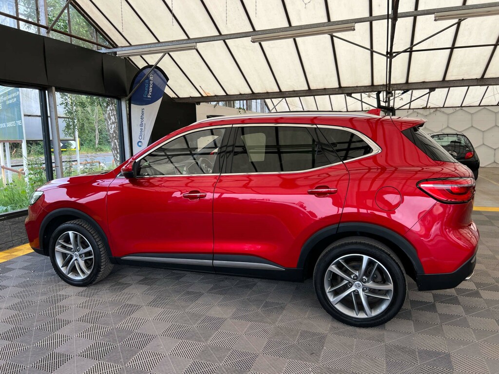 MG HS Suv LC23TFE Red #4