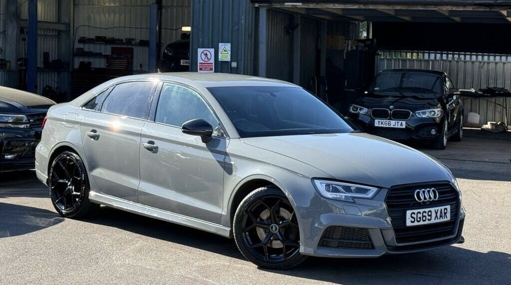Audi A3 2.0 Tdi 35 Black Edition 201969 Grey