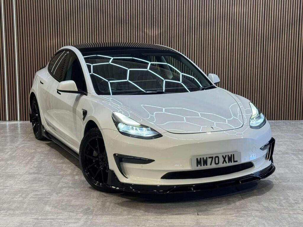 Tesla Model 3 Dual Motor Long Range 202070 White