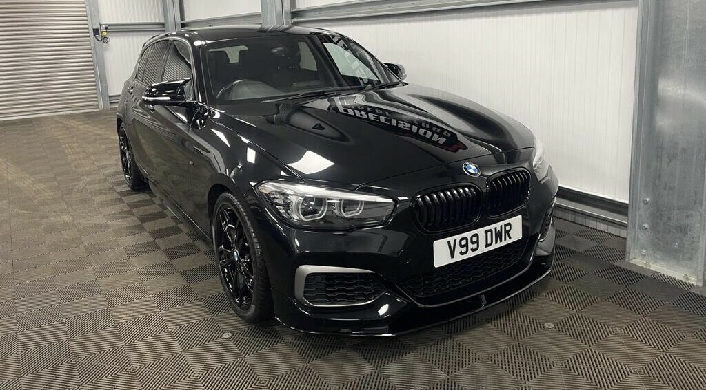 BMW 1 Series 3.0 M140i Shadow Edition 5-Door 201867 V99DWR Black #2