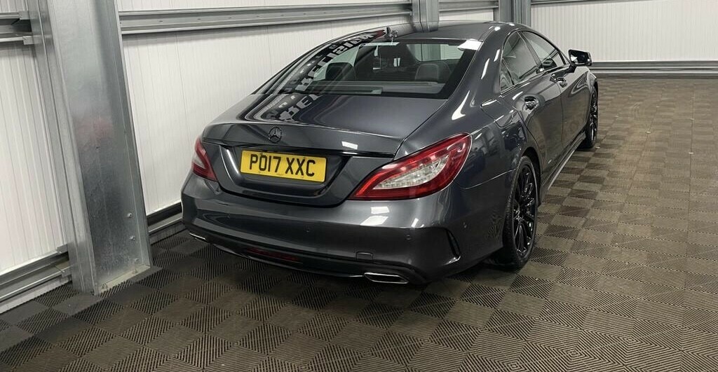 Mercedes-Benz CLS Cls220 D Amg Line Black #8