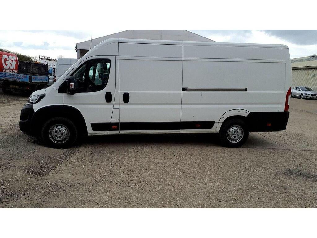 Peugeot Boxer 2.2 Bluehdi 435 Professional L4 H2 Euro 6 Ss RV20HHZ White #4