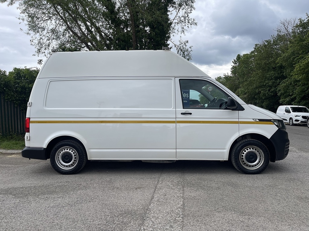 Volkswagen Transporter 2.0 Tdi T32 Startline 4Motion Lwb High Roof Euro 6 SK22XAY White #4