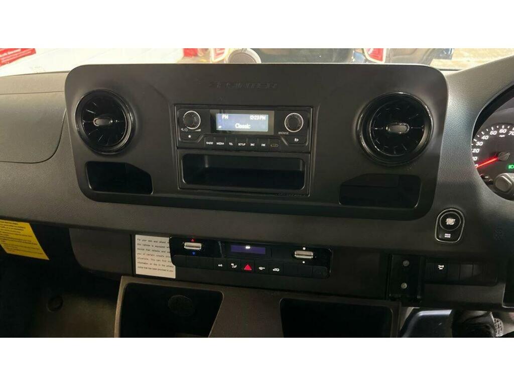 Mercedes-Benz eSprinter Esprinter Progressive Panel Van Grey #6