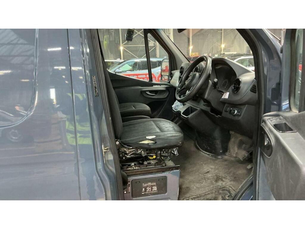 Mercedes-Benz eSprinter 55Kwh Progressive Fwd L2 H2 20Kw Charger Grey #5