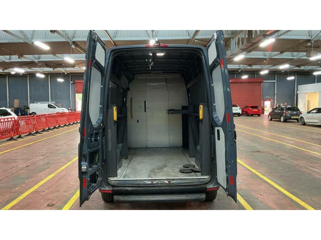 Mercedes-Benz eSprinter 55Kwh Progressive Fwd L2 H2 20Kw Charger Grey #4