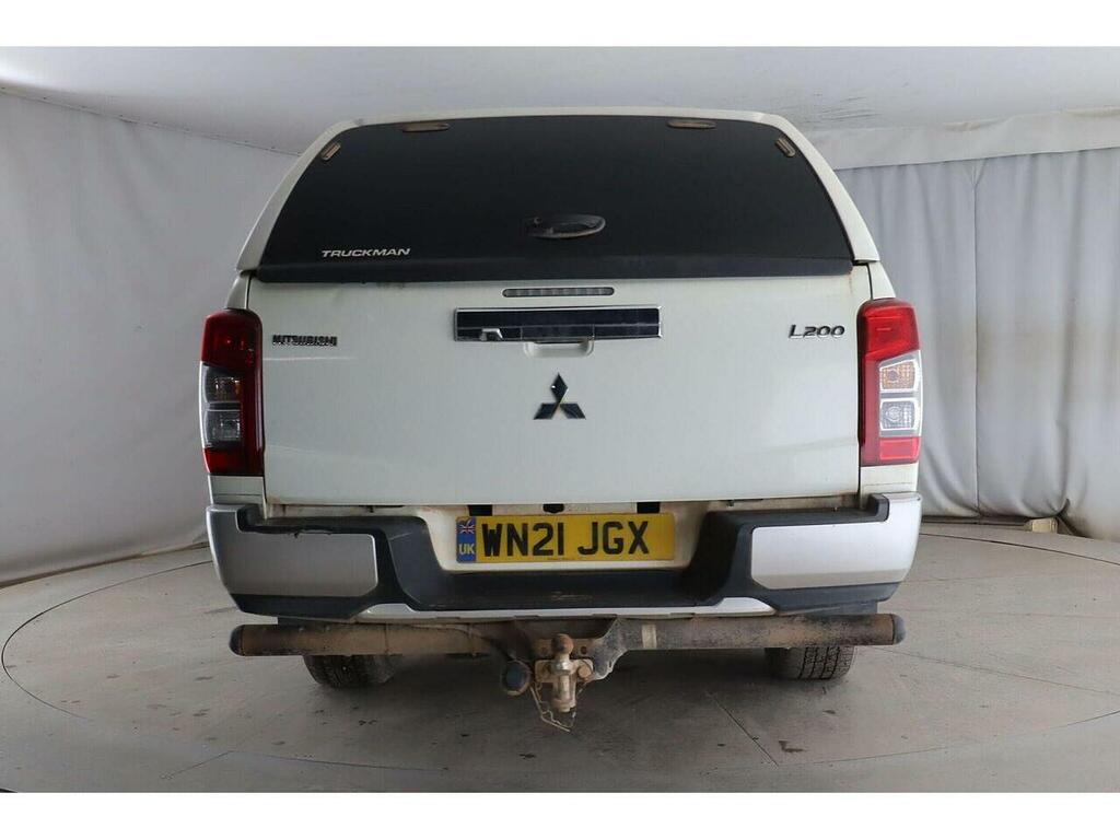 Mitsubishi L200 2.2 Di-d Dc Barbarian 4Wd Euro 6 Ss White #6