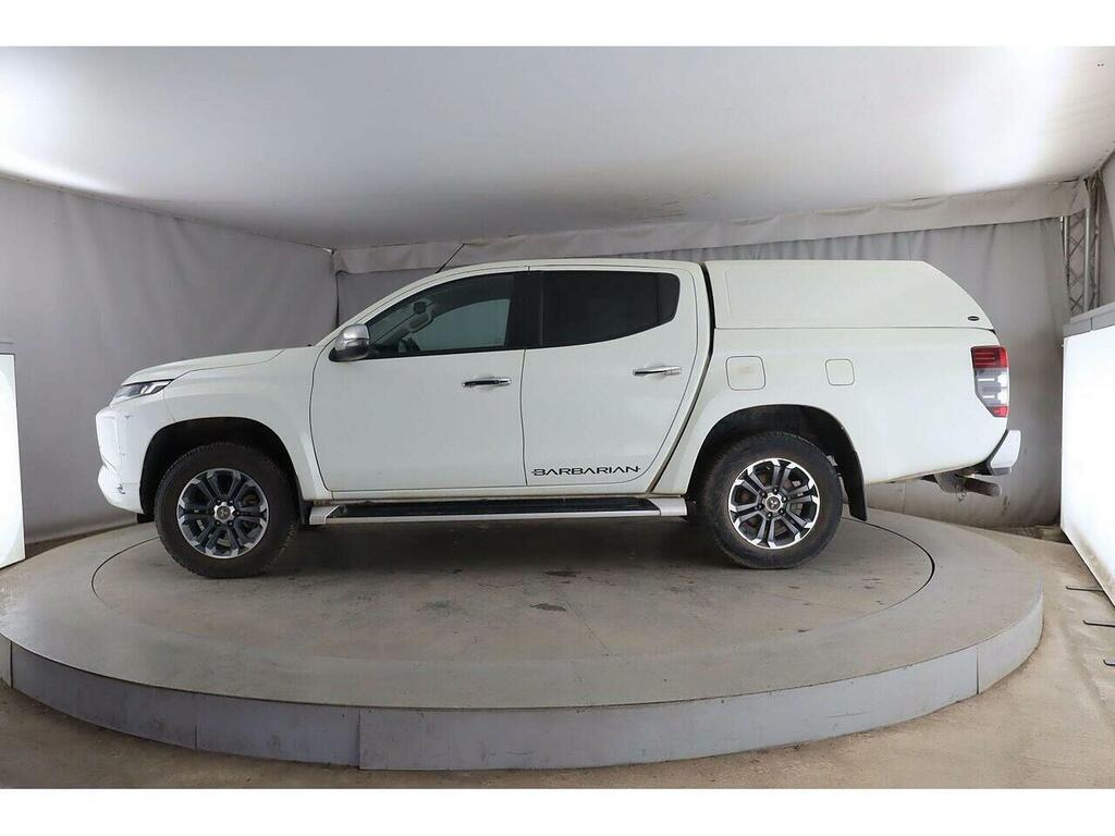 Mitsubishi L200 2.2 Di-d Dc Barbarian 4Wd Euro 6 Ss White #3