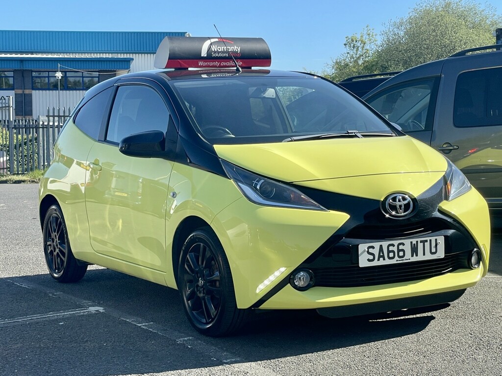 Toyota Aygo 1.0 Vvt-i X-cite 3 Yellow Bi-tone 2016 Yellow