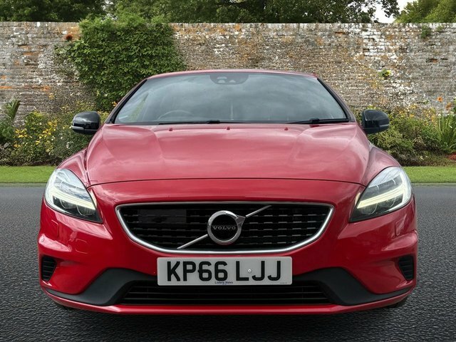 Volvo V40 2.0 D4 R-design Hatchback Euro 6 KP66LJJ Red #2