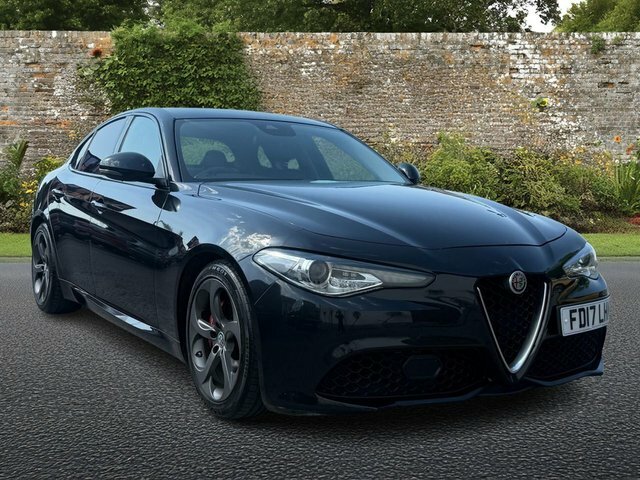 Alfa Romeo Giulia 2.2 Td Speciale Saloon Euro 6 S S Black