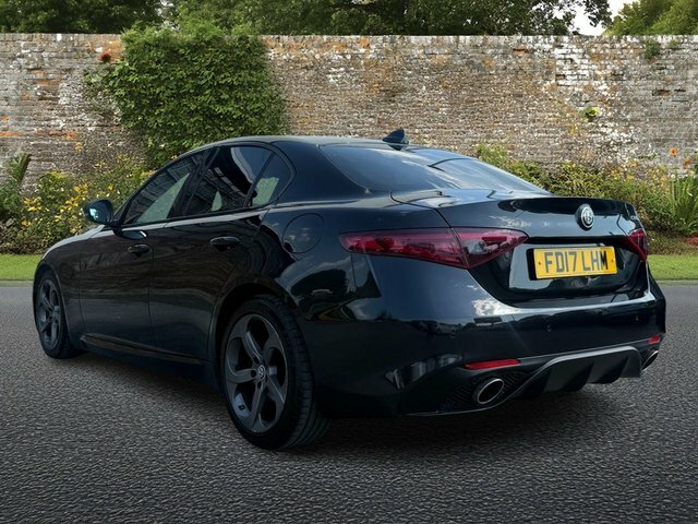 Alfa Romeo Giulia 2.2 Td Speciale Saloon Euro 6 S S Black #4