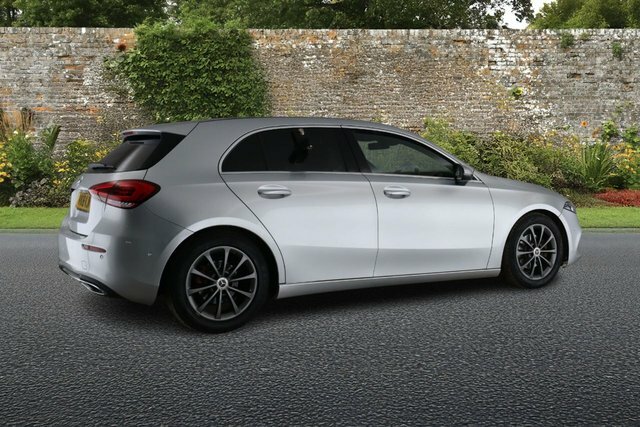 Mercedes-Benz A Class 1.5 A180d Sport Executive Hatchback 7 VK18KJN Silver #3