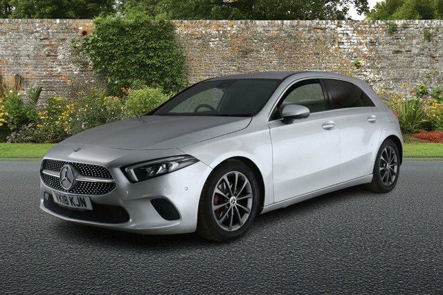 Mercedes-Benz A Class 1.5 A180d Sport Executive Hatchback 7 VK18KJN Silver #2
