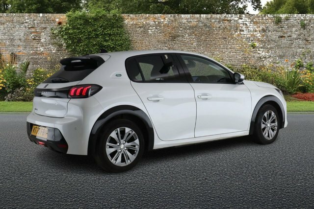 Peugeot e-208 50Kwh Allure Hatchback 136 Ps MT70FBY White #3