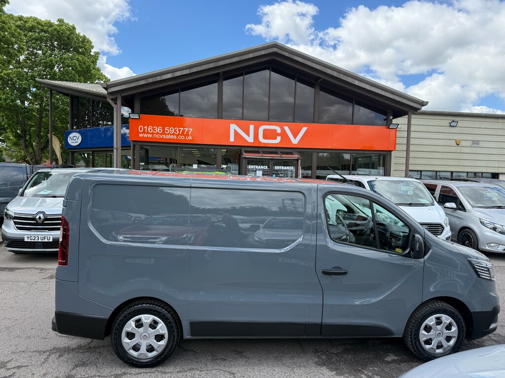 Renault Trafic Sl28 Business Plus Dci Swb SB22VCT Grey #2