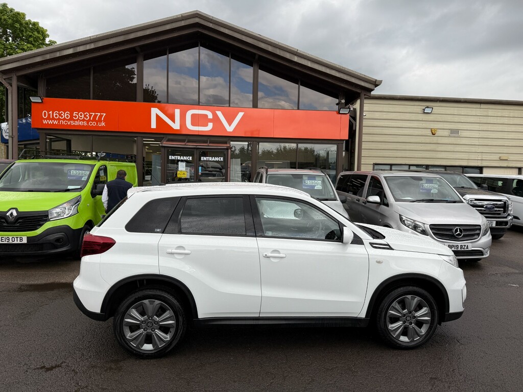 Suzuki Vitara Sz-t Boosterjet Ulez LK68YMX White #2