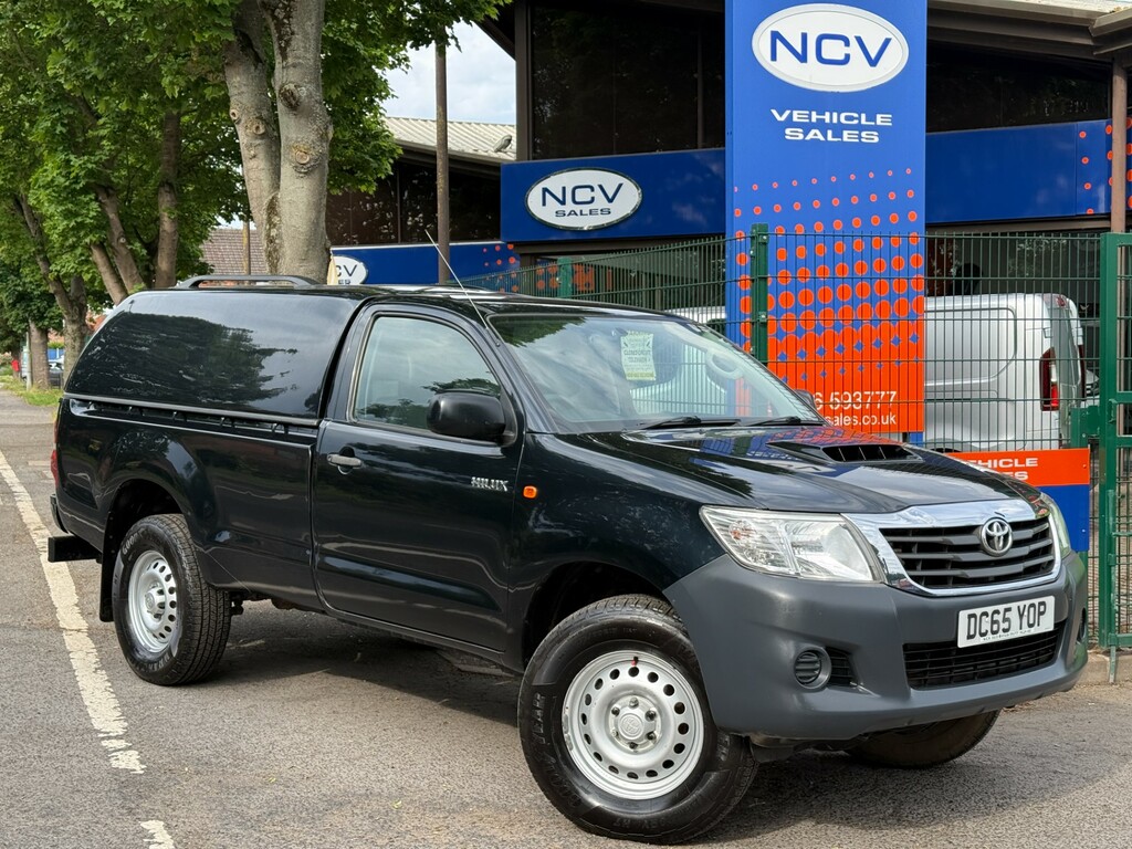 Toyota HILUX D-4d Invincible Blue #1