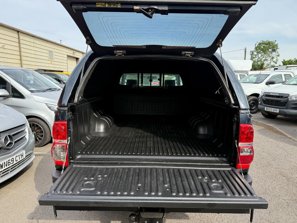 Toyota HILUX D-4d Invincible Blue #6
