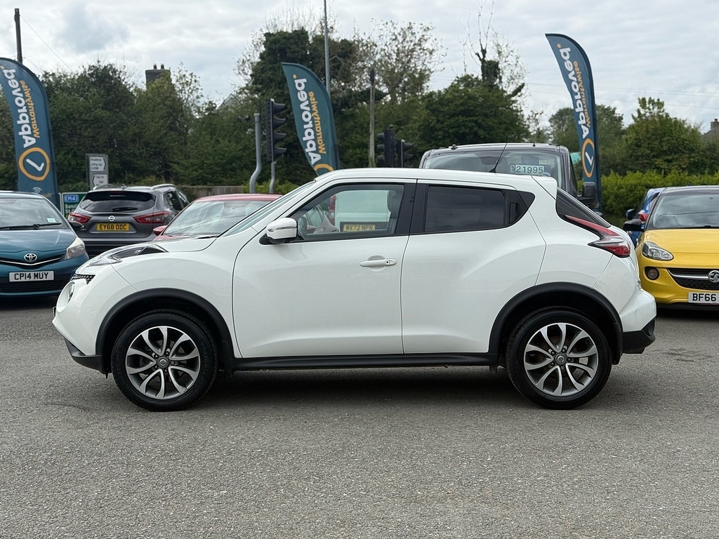 Nissan Juke Dig-t Tekna FY68BLN White #4