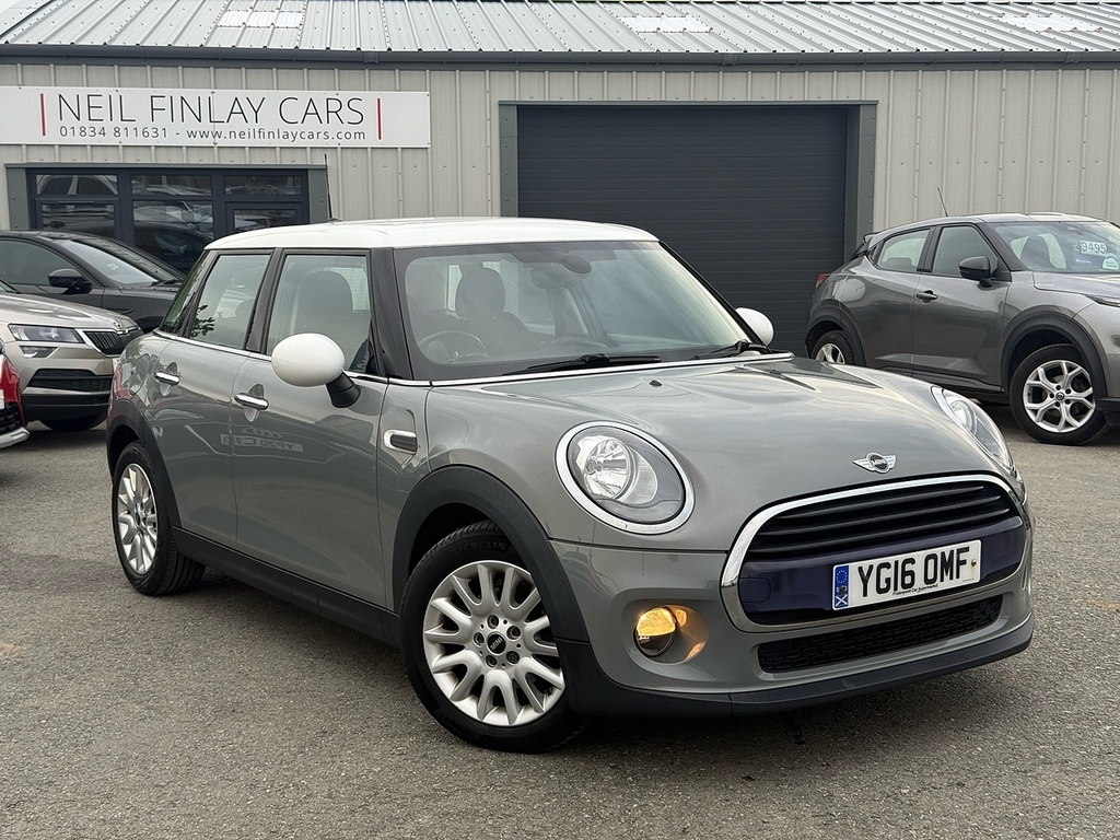 Mini Hatch Cooper D Grey