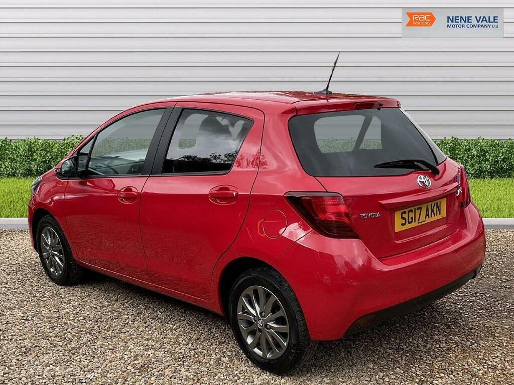 Toyota Yaris Hatchback 1.33 Dual Vvt-i Icon Euro 6 201717 SG17AKN Red #3