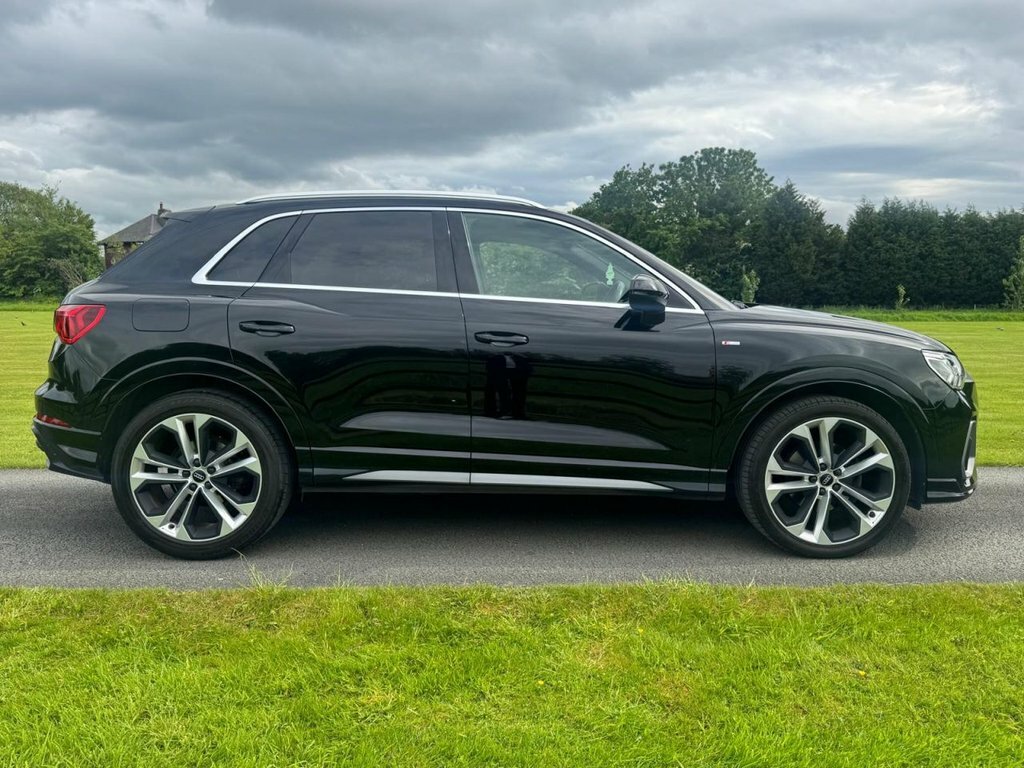 Audi Q3 2L S Line VN19KRE Black #2