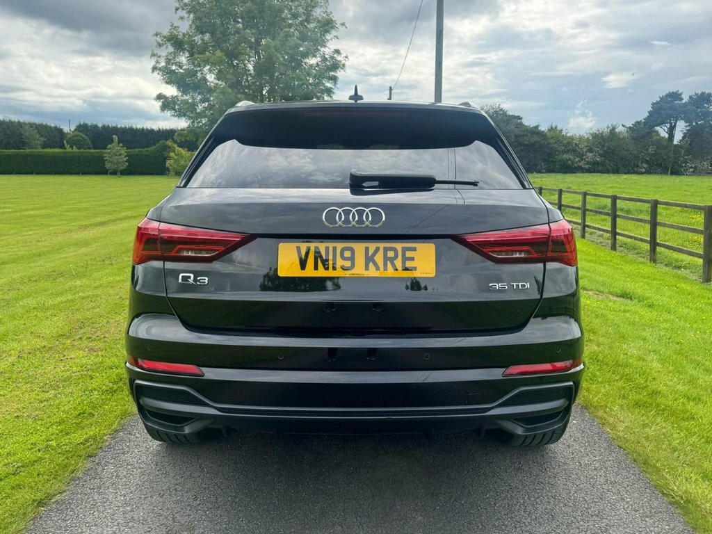 Audi Q3 2L S Line VN19KRE Black #4