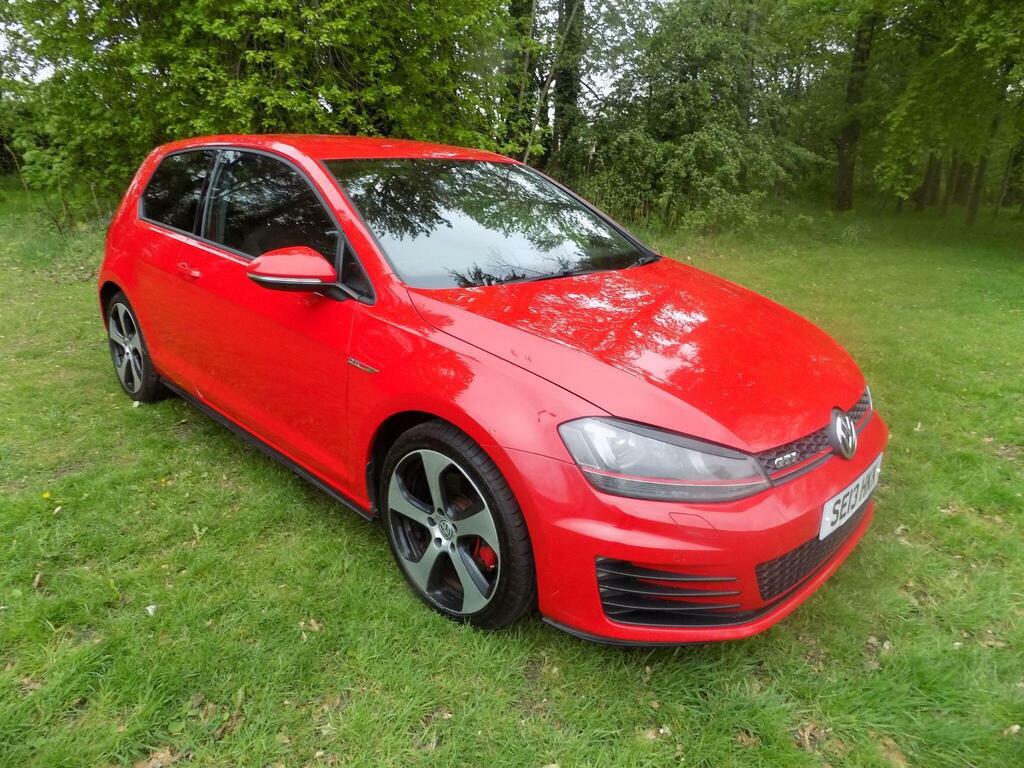Volkswagen Golf 2.0 Tsi Bluemotion Tech Gti Launch Euro 6 S S Red