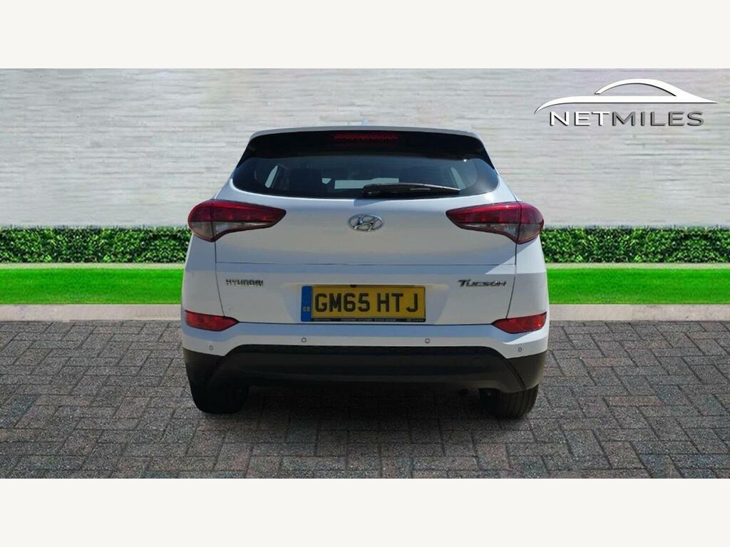 Hyundai Tucson 1.7 Crdi Blue Drive Se Nav Euro 6 Ss GM65HTJ White #6